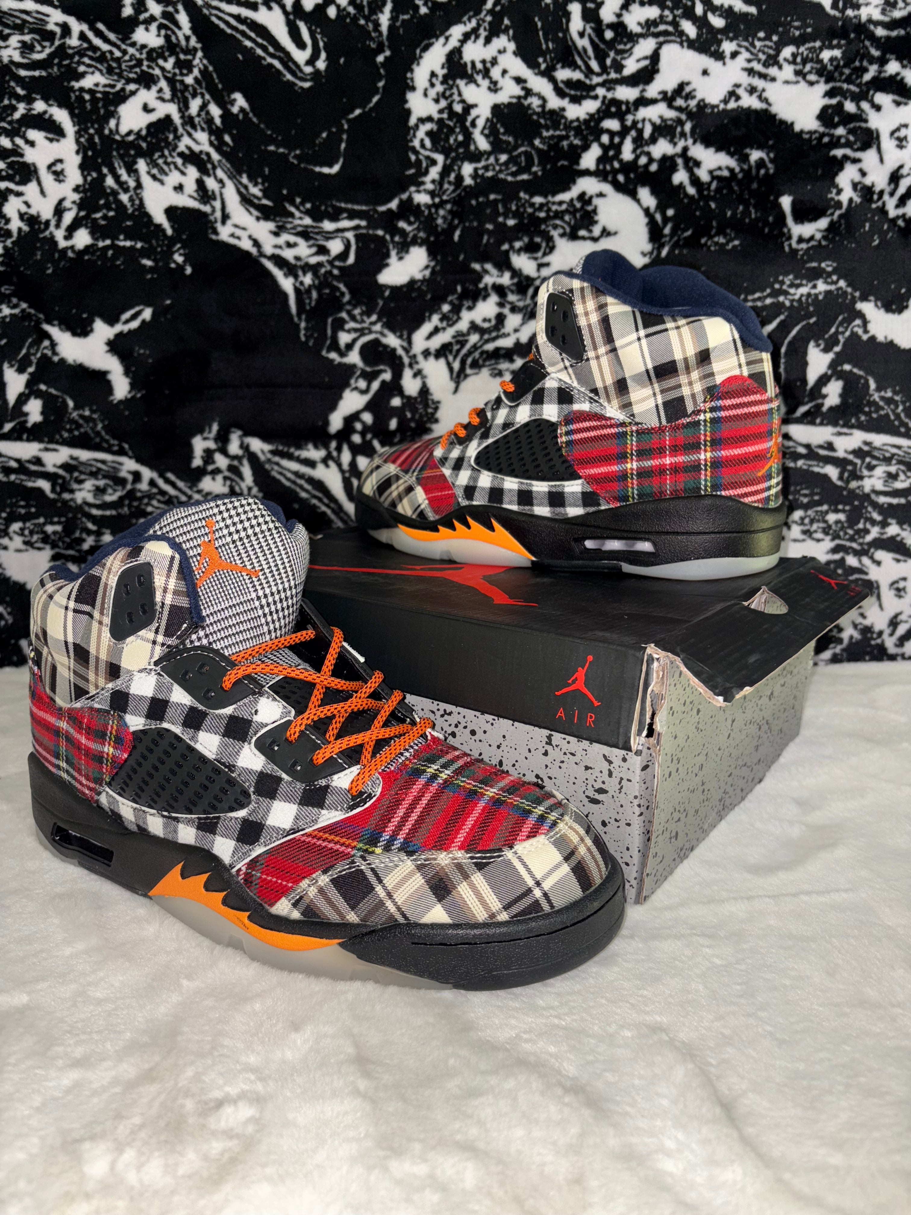Jordan 5 Retro
Plaid