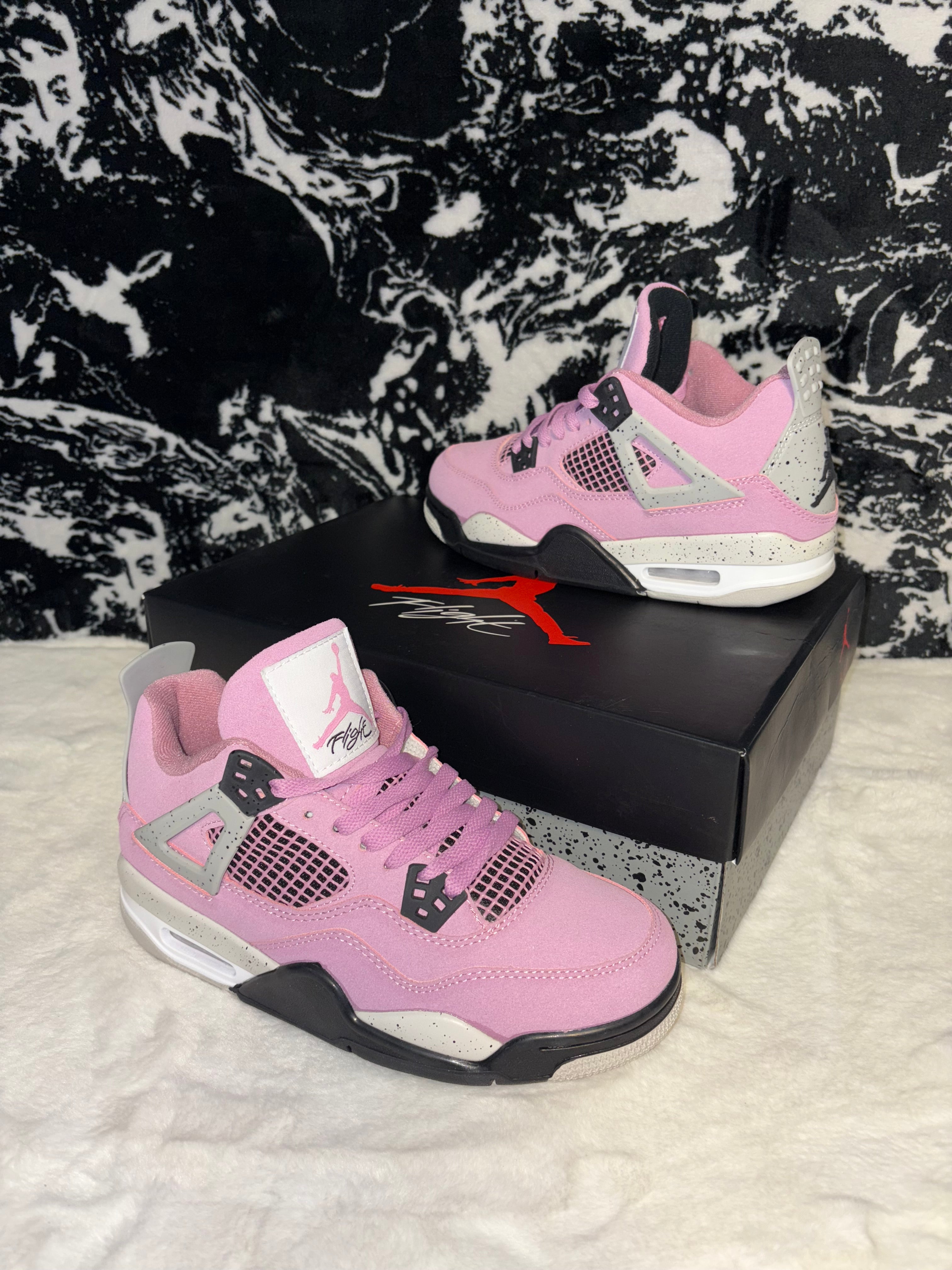 Jordan 4 Retro
Orchid
