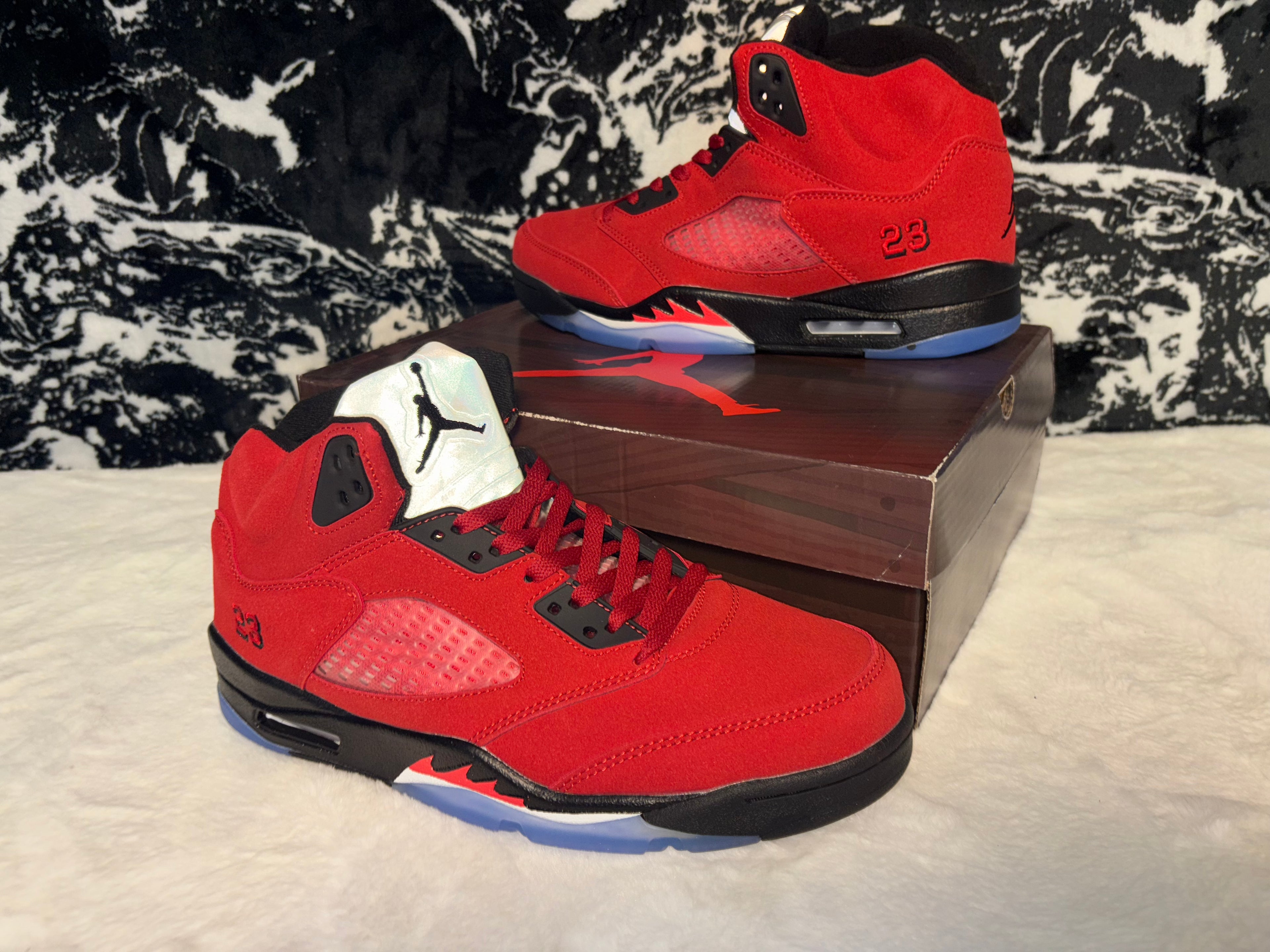 Jordan 5 Retro
Raging Bull Red