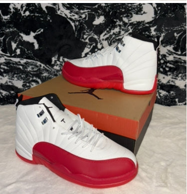 Jordan 12 Retro
Cherry