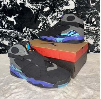 Jordan 8 Retro
Aqua